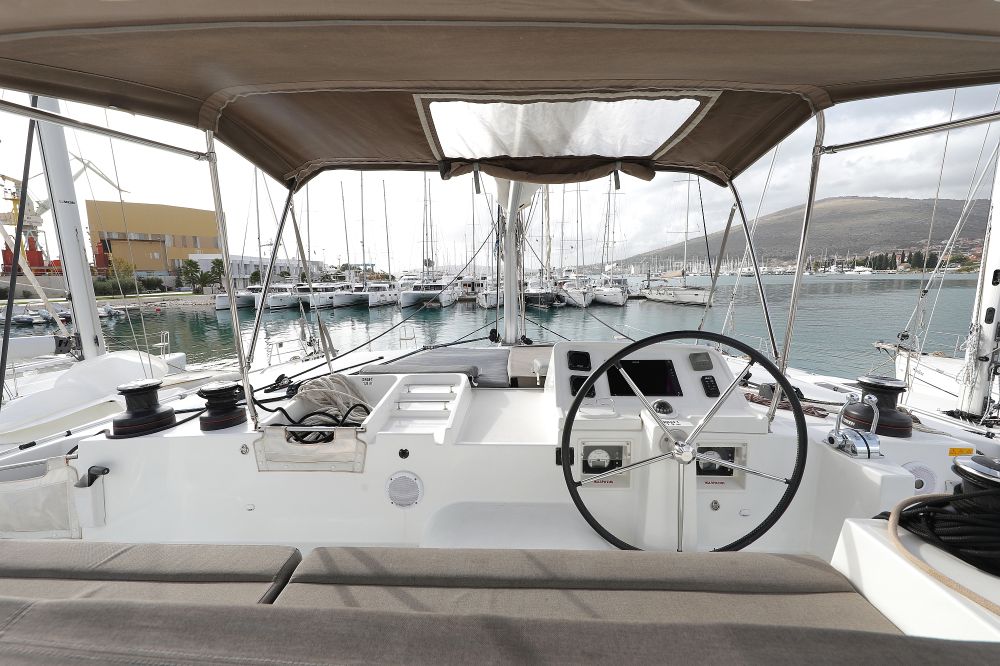 Photo #11 - Lagoon 450 F - 4 + 2 cab. (Lydia) in Trogir - 33095