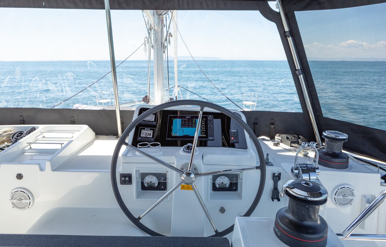 Photo #17 - Lagoon 450 - 4 + 2 cab. (Medousa) in Lavrion - 33120