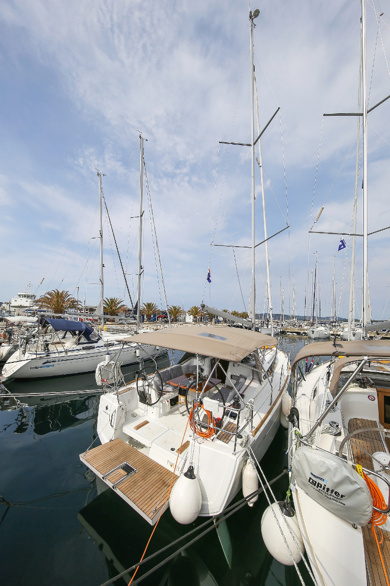 Photo #4 - Sun Odyssey 349 (Polly Fun) in Murter - 33129