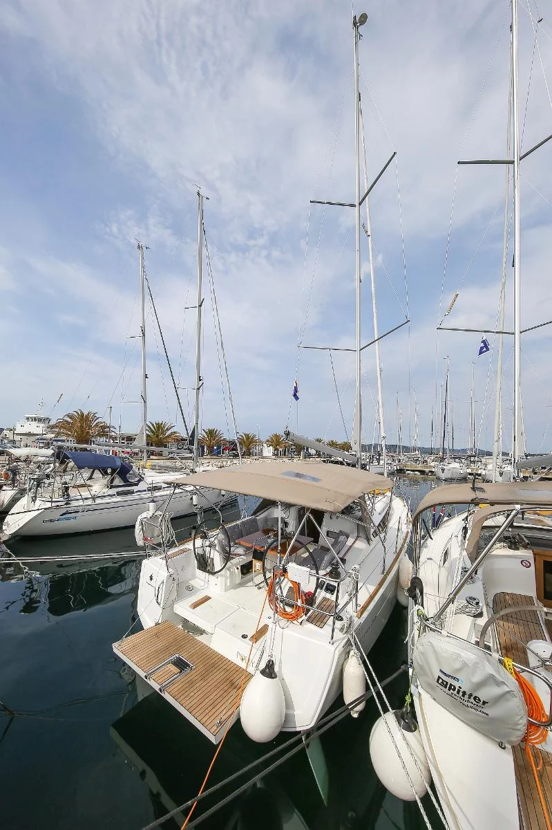 Sun Odyssey 349 (Polly Fun)  - 3