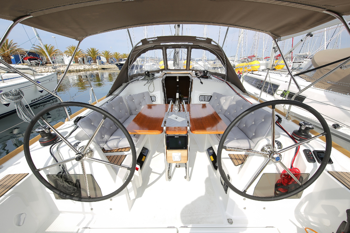 Photo #6 - Sun Odyssey 349 (Polly Fun) in Murter - 33129