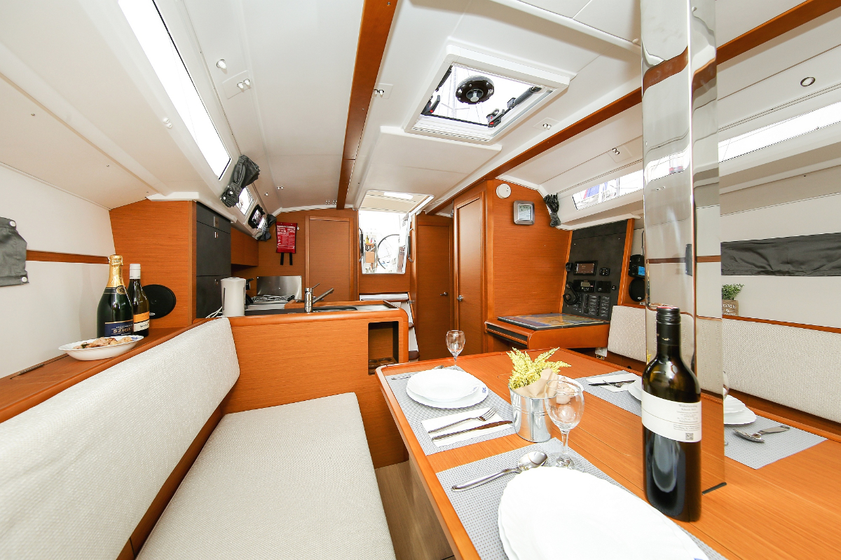 Photo #19 - Sun Odyssey 349 (Polly Fun) in Murter - 33129