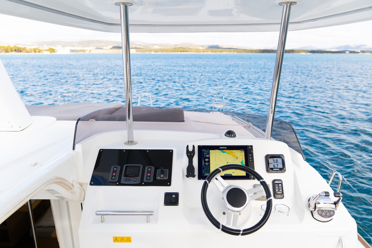 Photo #8 - Lagoon 40 MotorYacht - 3 + 2 cab. (Family) en Sibenik - 33141
