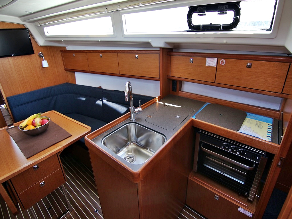 Photo #8 - Bavaria Cruiser 34 (Vita) in Sukosan - 33204