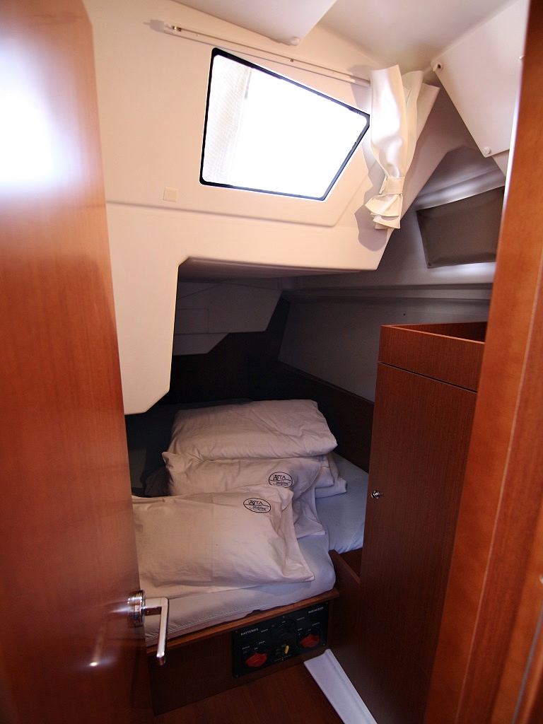Photo #13 - Oceanis 38.1 (Aura) in Sukosan - 33210
