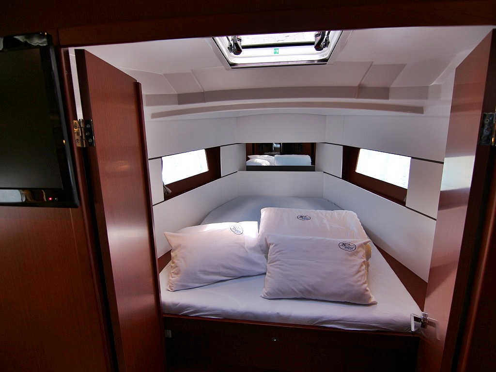 Photo #15 - Oceanis 38.1 (Aura) in Sukosan - 33210