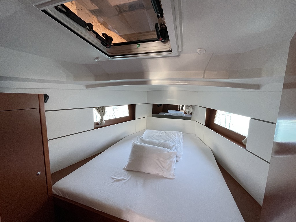 Photo #16 - Oceanis 38.1 (Aura) in Sukosan - 33210