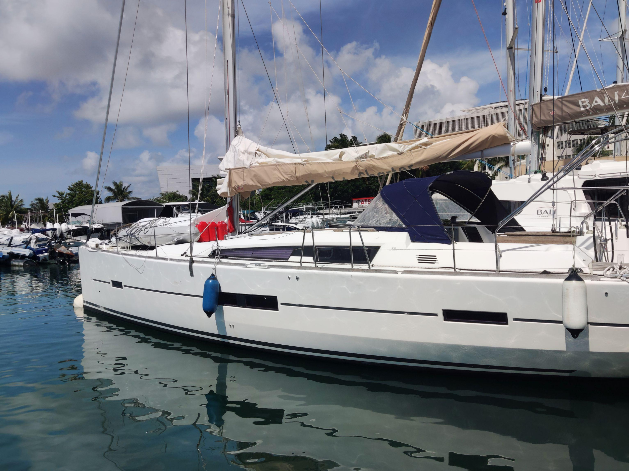 Photo #4 - Dufour 500 GL - 5 cab. (RUBENS_DB) in Jolly Harbour - 33241