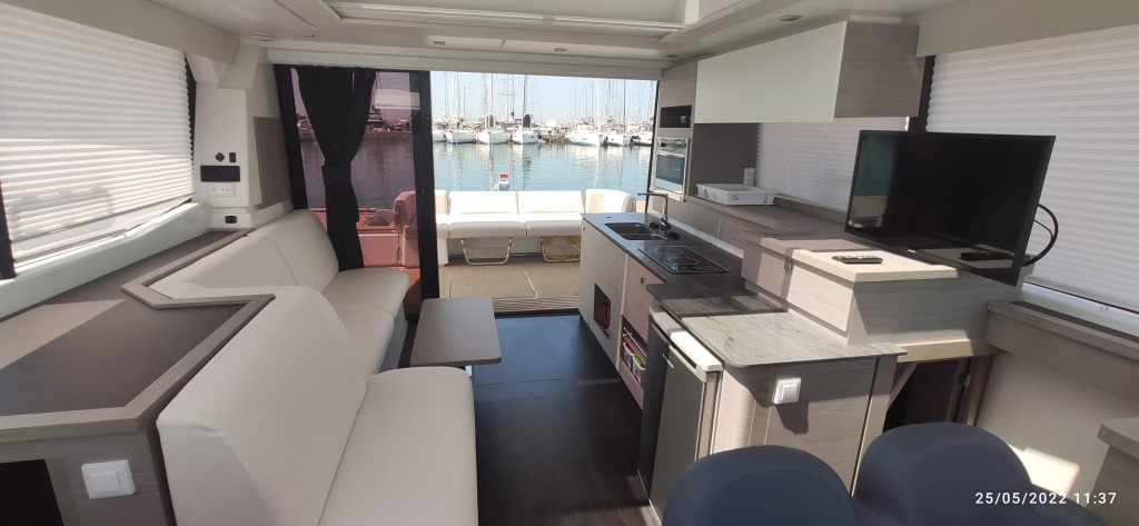 Photo #5 - Motor Yacht 4.S (MY ANGEL) in Athen - 33307