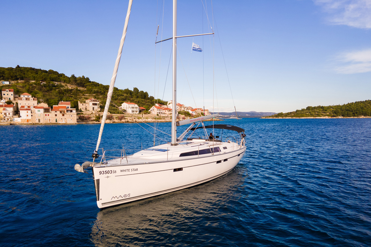 Photo #5 - Bavaria Cruiser 46 - 4 cab. (White Star) en Sibenik - 33332
