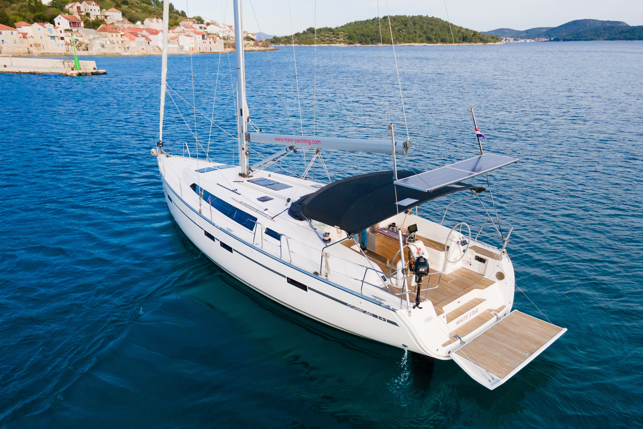 Photo #6 - Bavaria Cruiser 46 - 4 cab. (White Star) en Sibenik - 33332