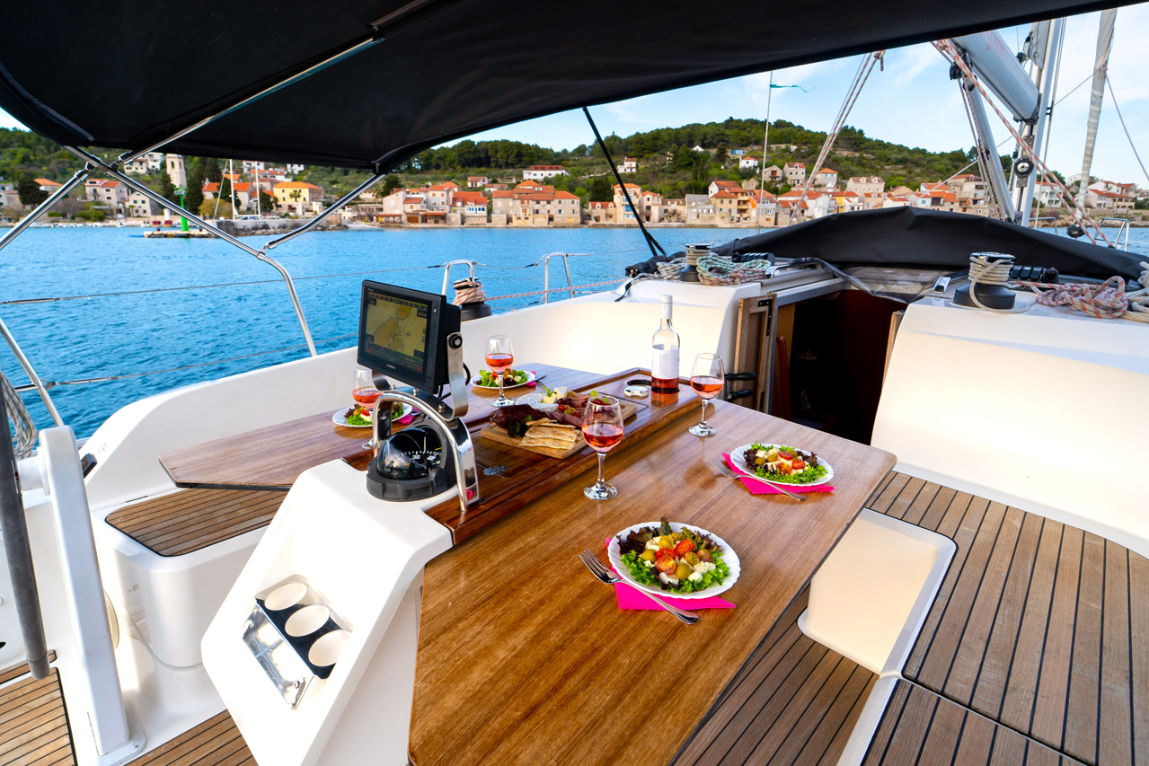 Photo #12 - Bavaria Cruiser 46 - 4 cab. (White Star) en Sibenik - 33332
