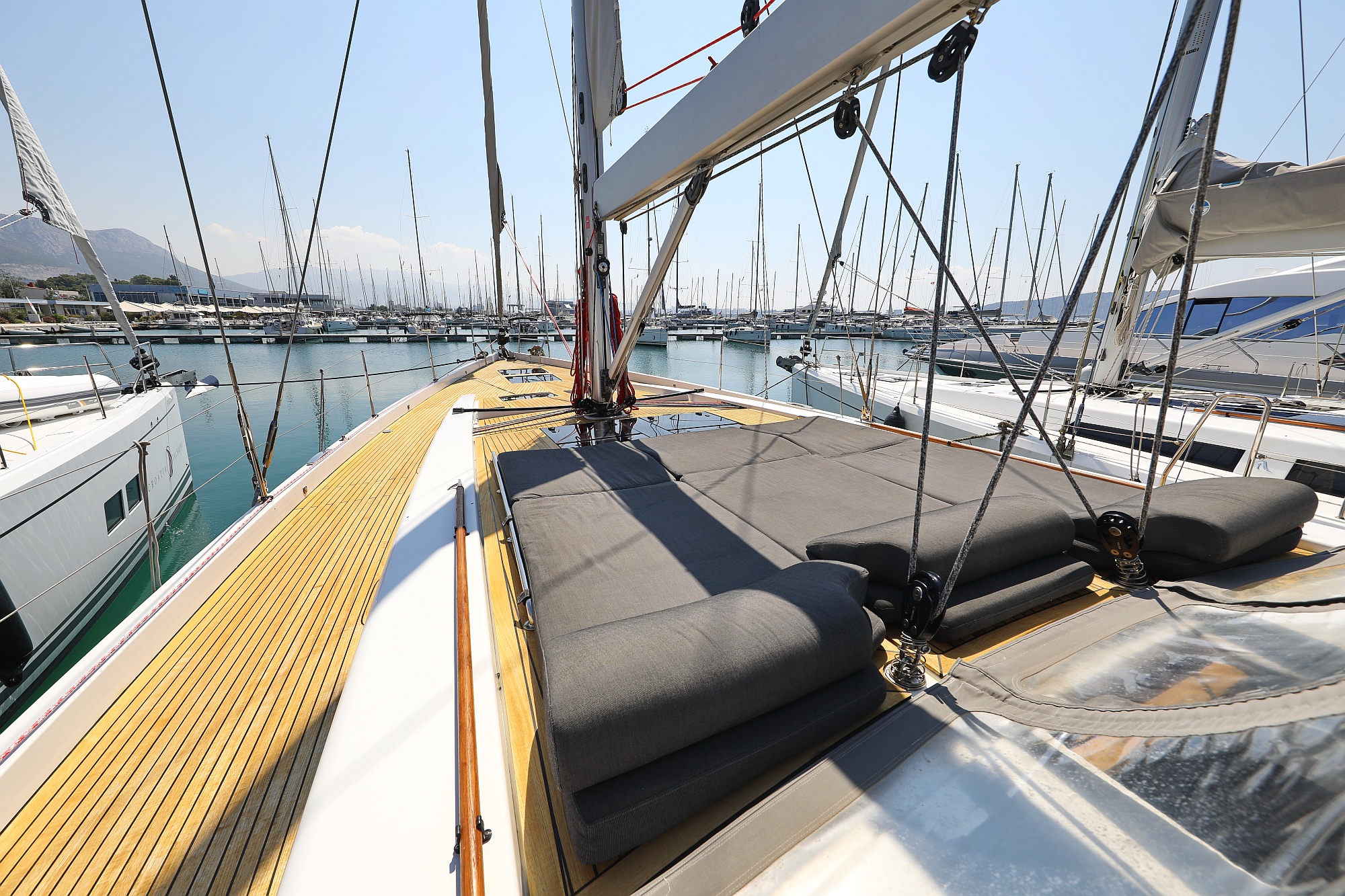 Photo #16 - Hanse 588 - 5 + 1 cab. (Superstar) in Sibenik - 33337