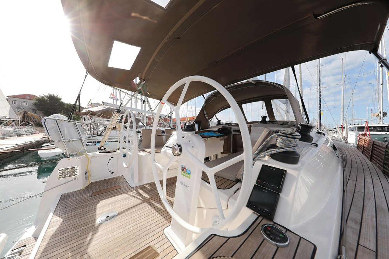 Photo #7 - Bavaria Cruiser 37 - 3 cab. (My Princess) en Trogir - 33346