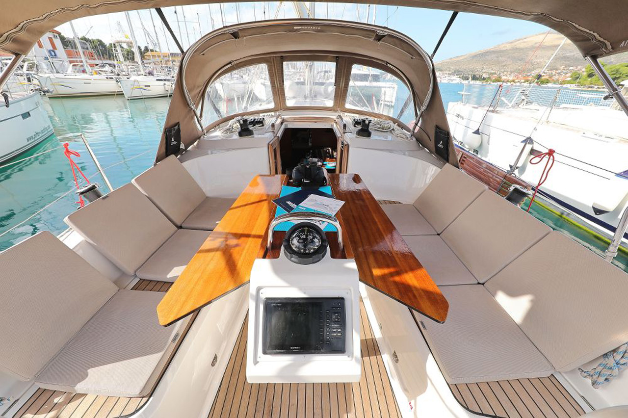 Photo #8 - Bavaria Cruiser 37 - 3 cab. (My Princess) en Trogir - 33346