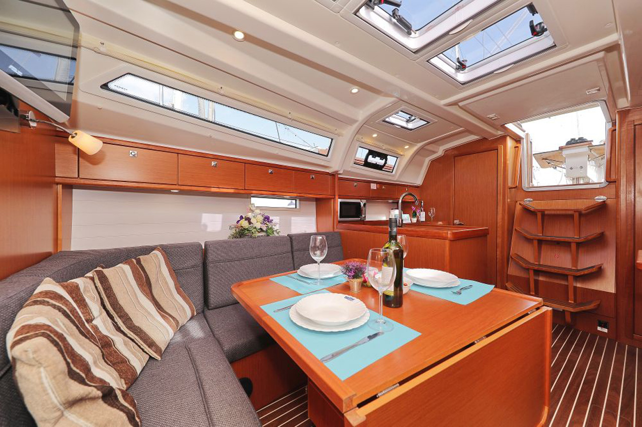 Photo #14 - Bavaria Cruiser 37 - 3 cab. (My Princess) en Trogir - 33346