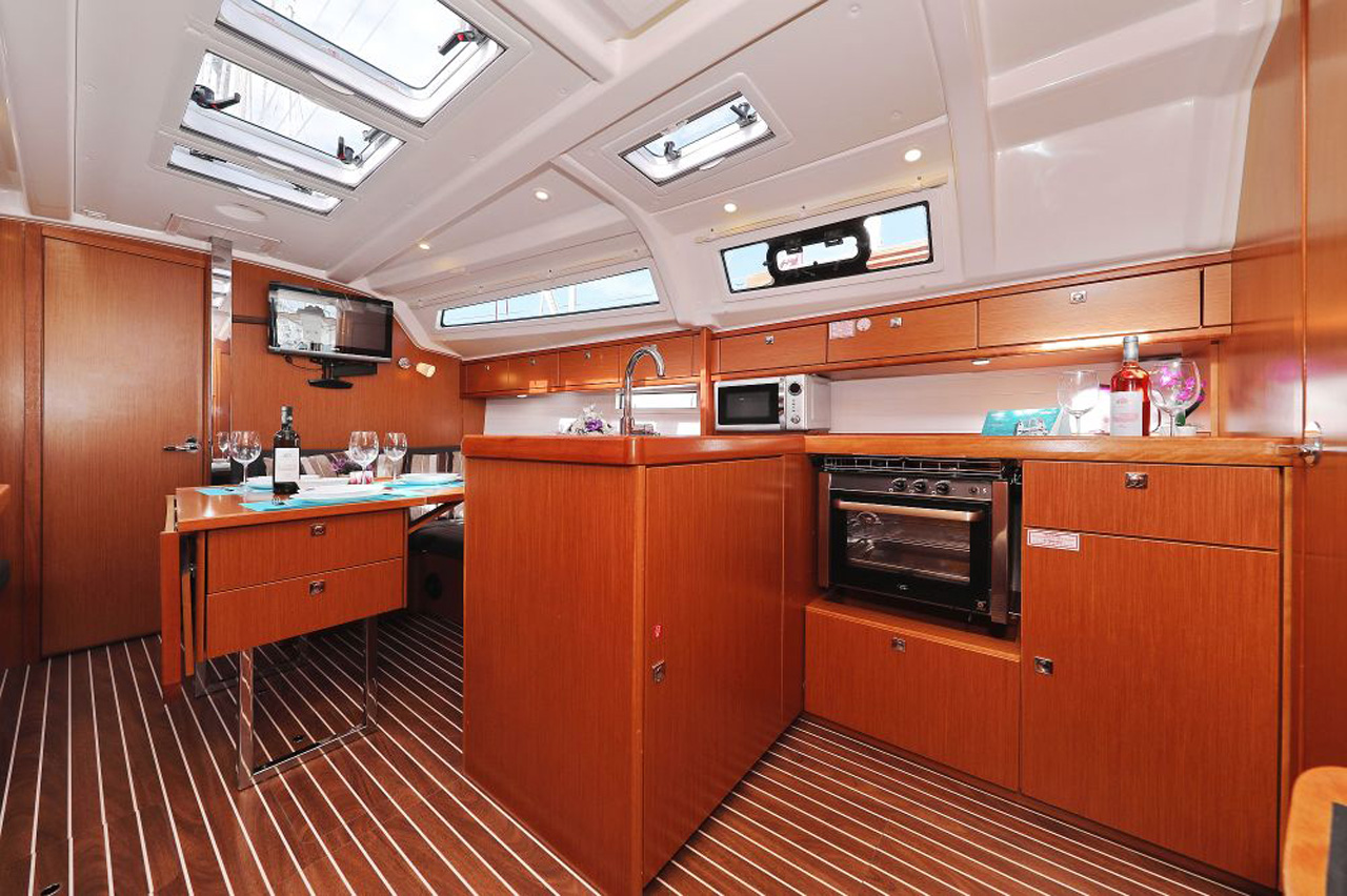 Photo #15 - Bavaria Cruiser 37 - 3 cab. (My Princess) en Trogir - 33346