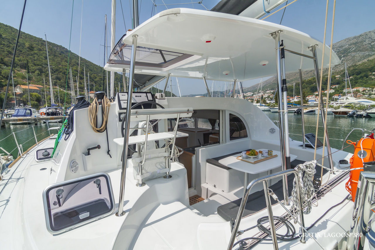 Photo #6 - Lagoon 380 - 4 cab. (Gratia) in Dubrovnik - 33347