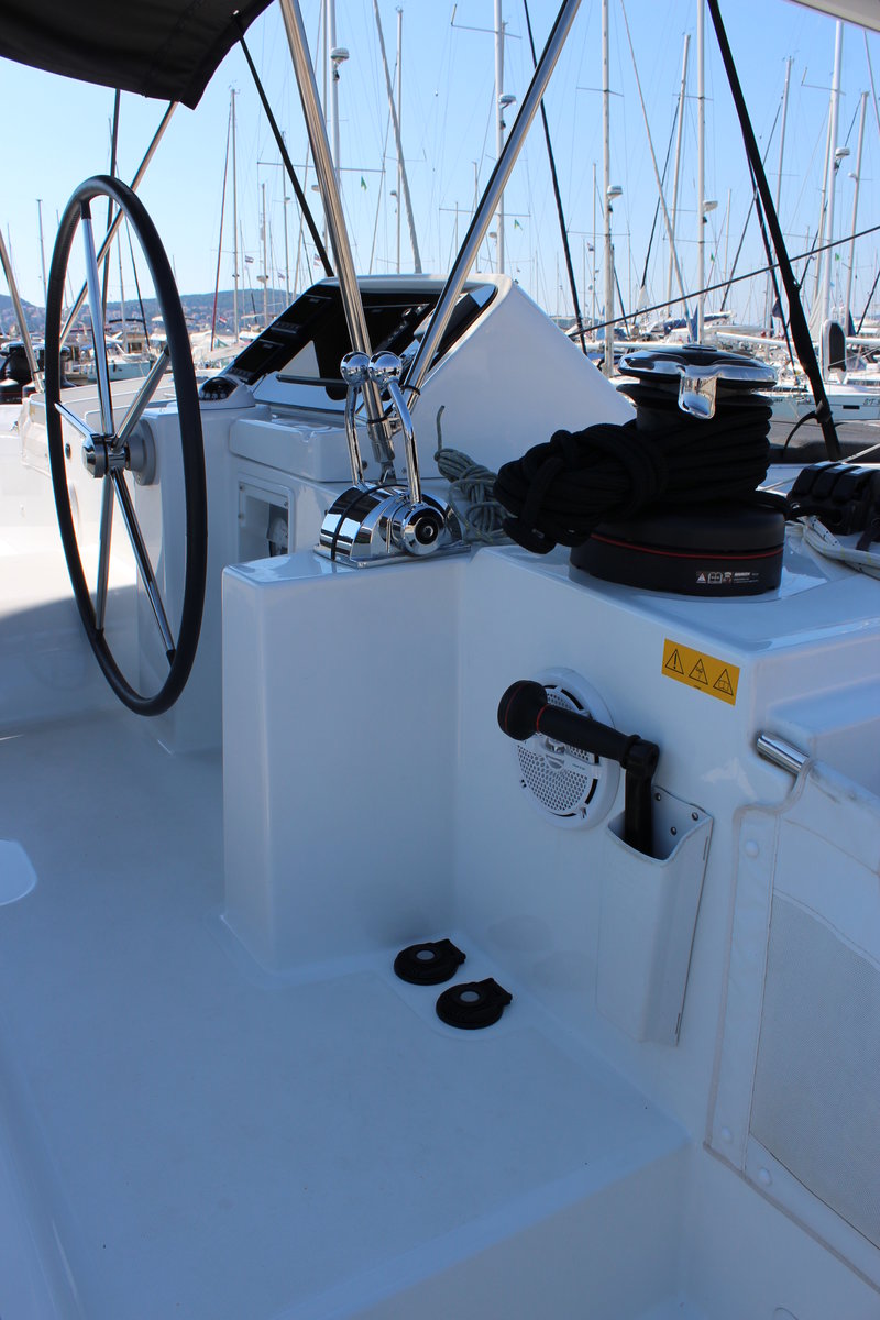 Photo #9 - Lagoon 450 - 4 + 2 cab. (Baros) in Trogir - 33350