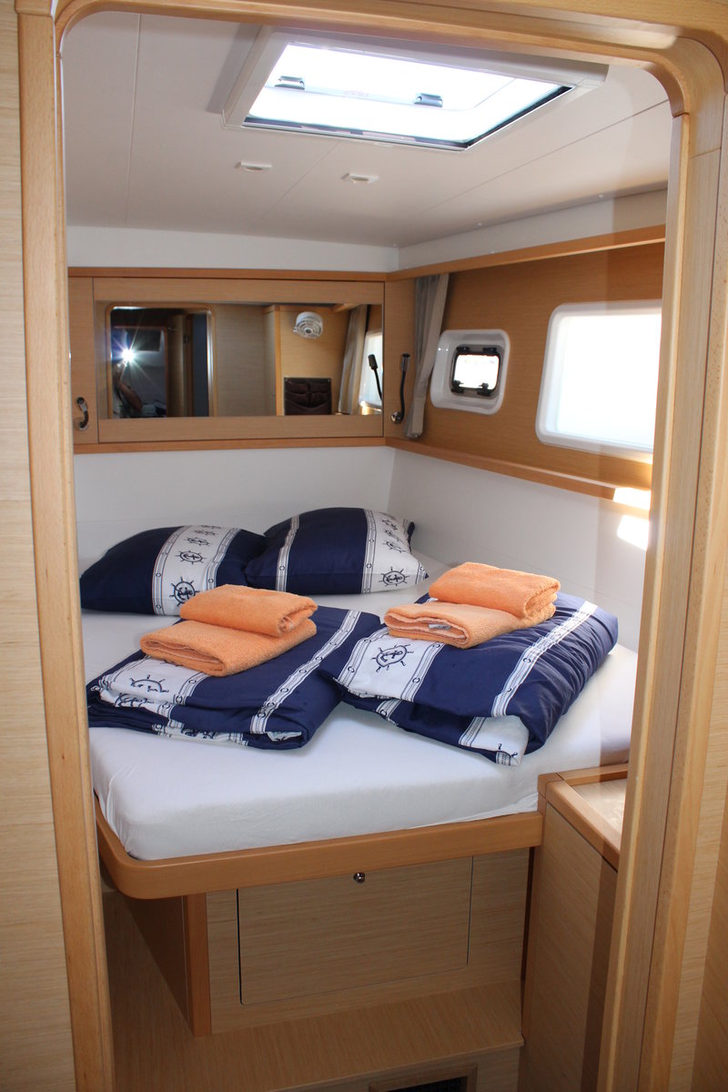 Photo #2 - Lagoon 450 - 4 + 2 cab. (Baros) in Trogir - 33350