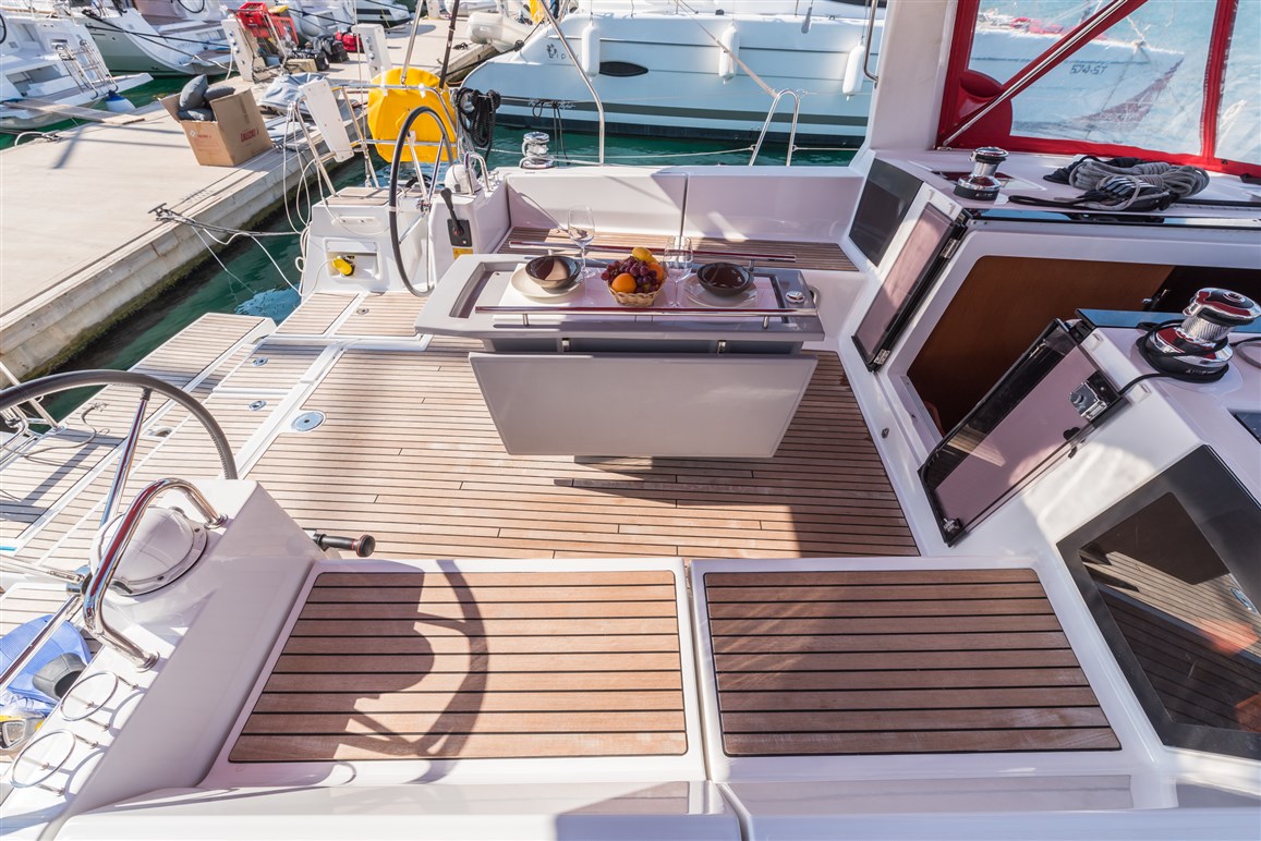 Photo #7 - Oceanis 45 - 4 cab. (Zoa) in Split - 33390