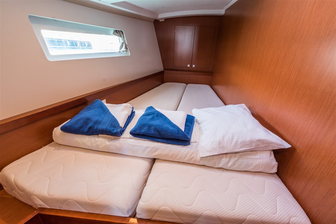 Photo #23 - Oceanis 45 - 4 cab. (Zoa) in Split - 33390