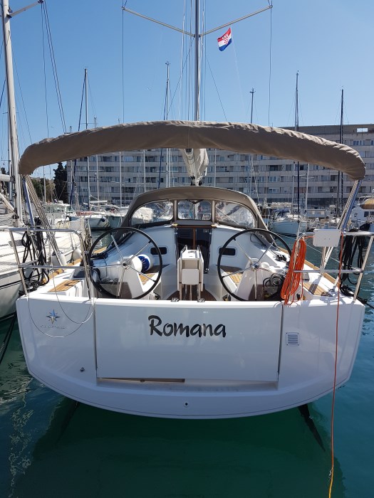 Photo #4 - Sun Odyssey 349 (Romana) en Pula - 33405