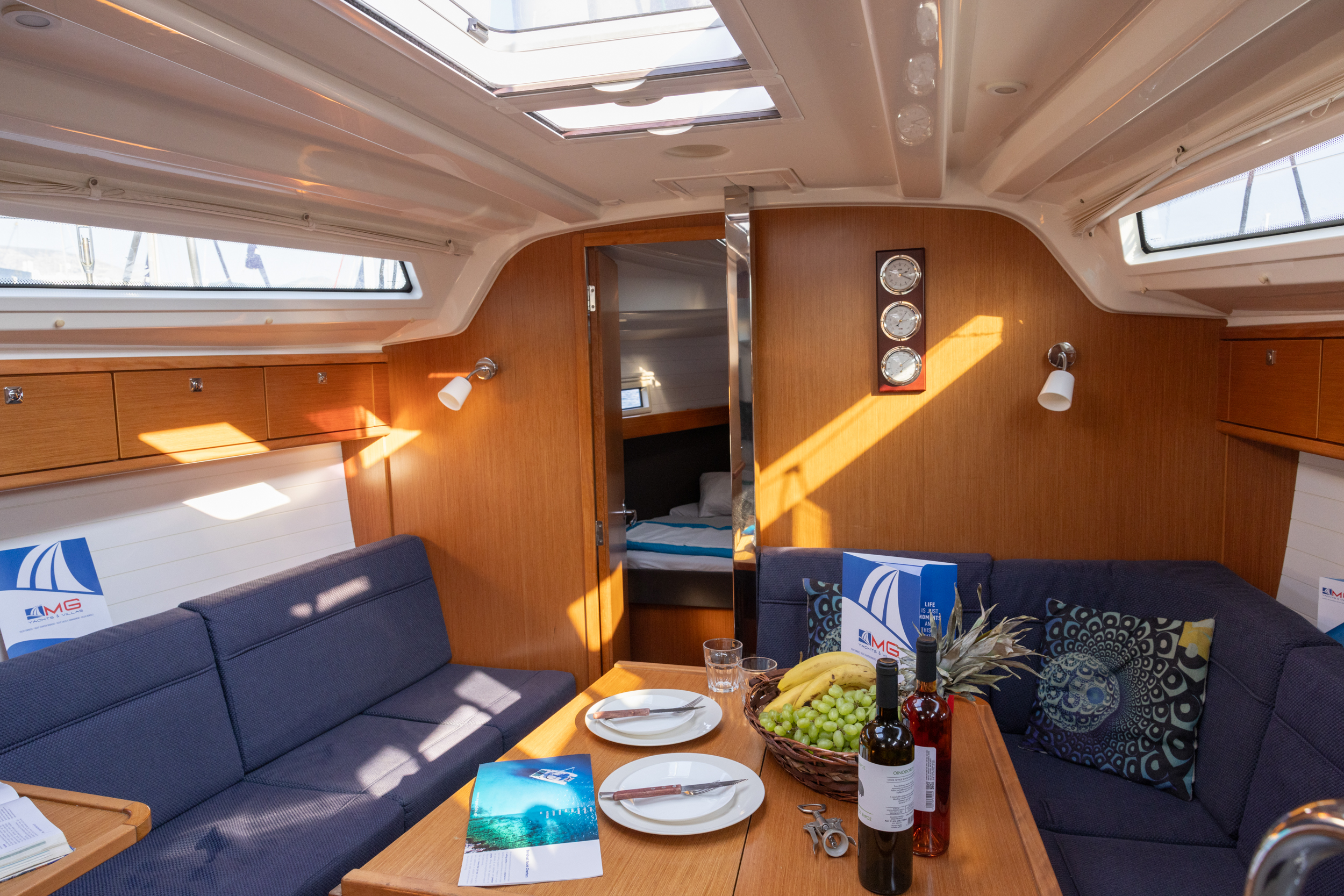 Photo #9 - Bavaria Cruiser 37 - 3 cab. (Marlo) in Atene - 33481