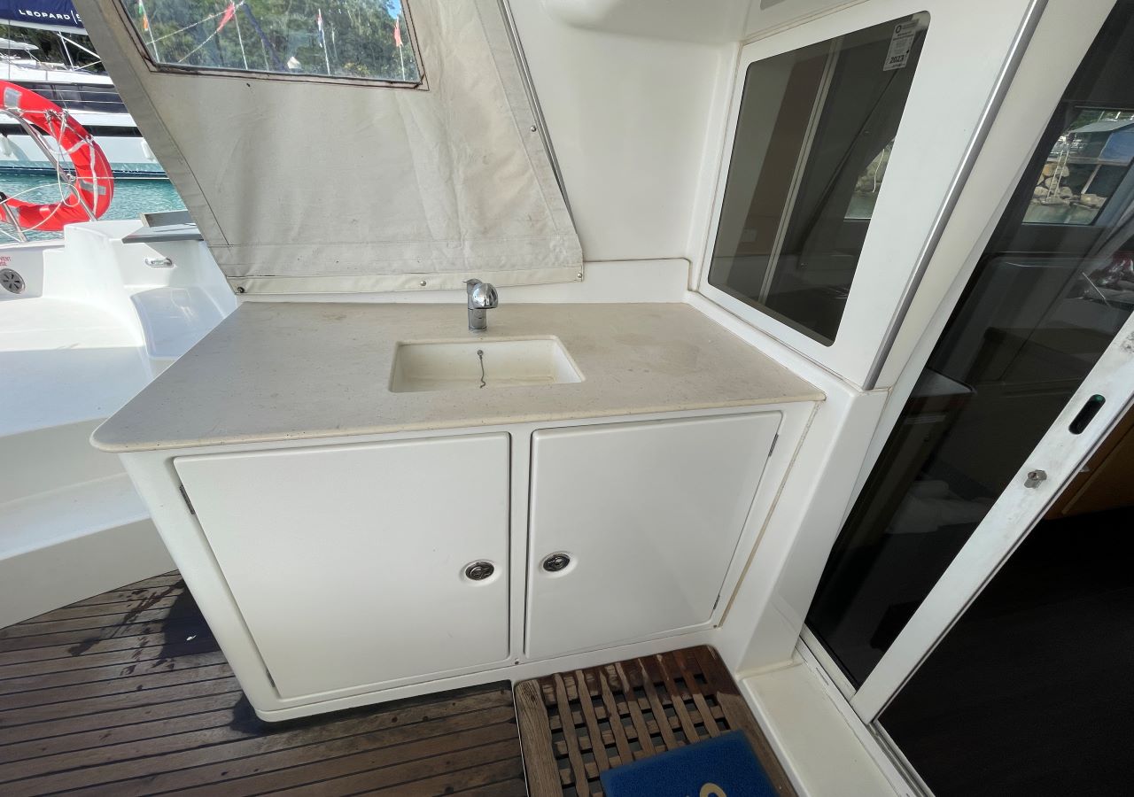 Photo #13 - Lagoon 440 - 4 cab. (ELYSIAN) in Airlie Beach - 33665