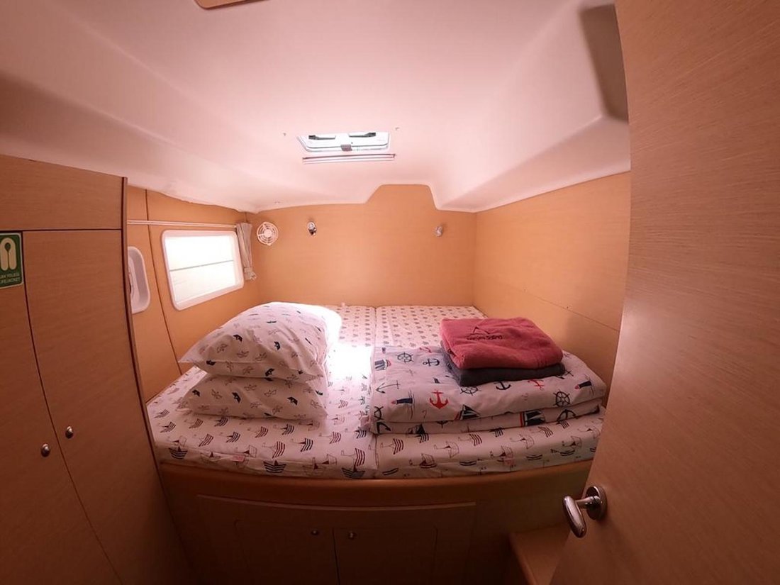 Photo #11 - Lagoon 380 - 4 + 2 cab. (Suncity 1) in Fethiye - 33711