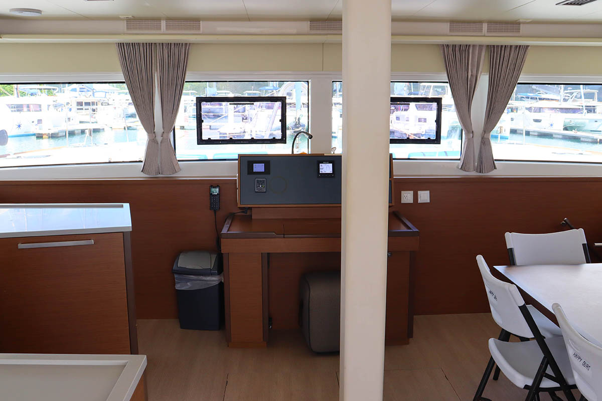 Photo #15 - Lagoon 52 F - 5 + 2 cab. (Happy Ours) in Nanny Cay - 33774