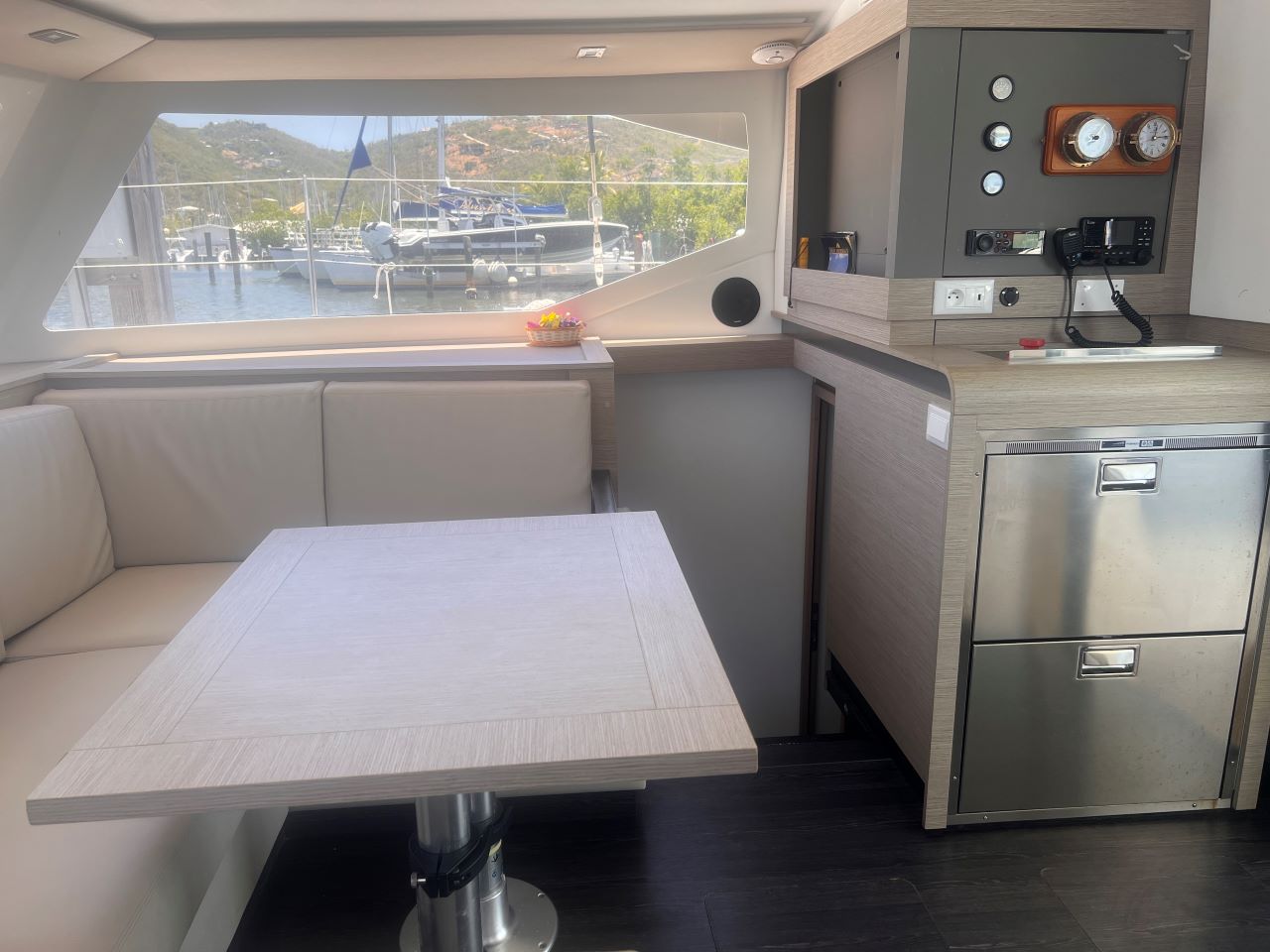 Photo #4 - Fountaine Pajot Isla 40 - 4 + 1 cab. (QUARDA JEEPI) in Parham Town - 33814