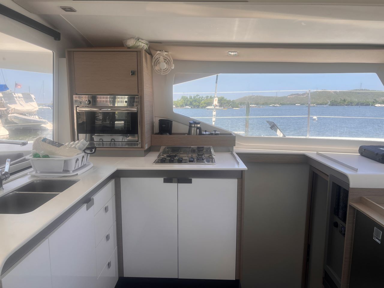 Photo #5 - Fountaine Pajot Isla 40 - 4 + 1 cab. (QUARDA JEEPI) in Parham Town - 33814