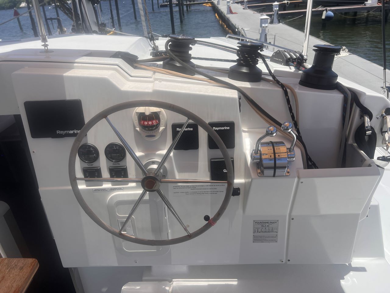 Photo #10 - Fountaine Pajot Isla 40 - 4 + 1 cab. (QUARDA JEEPI) in Parham Town - 33814