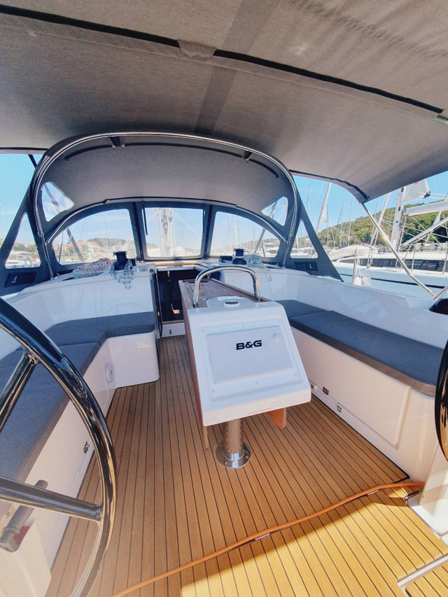 Photo #5 - Bavaria C42 Style (Flotte Lotte) en Pula - 33825