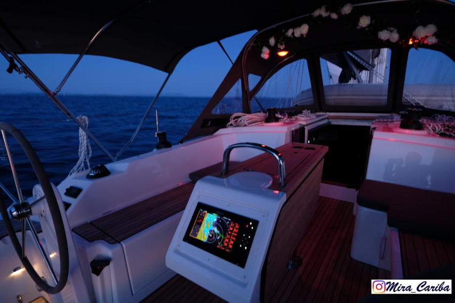 Photo #8 - Bavaria C38 (Mira Cariba) in Castellammare di Stabia - 33842