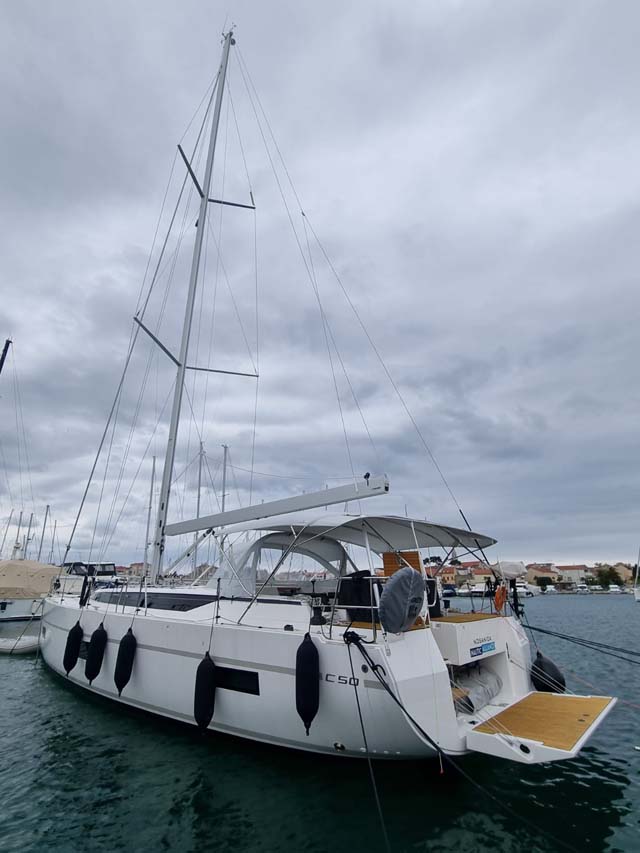 Photo #4 - Bavaria C50 Style - 4 + 1 cab. (Nosanida) en Biograd - 33848