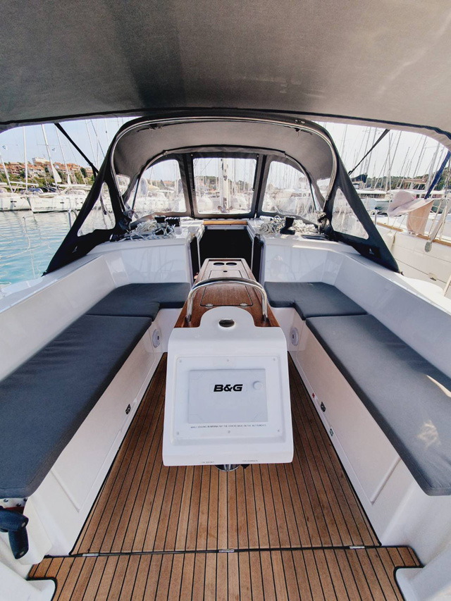 Photo #7 - Bavaria C38 (Infinity) in Pula - 33861