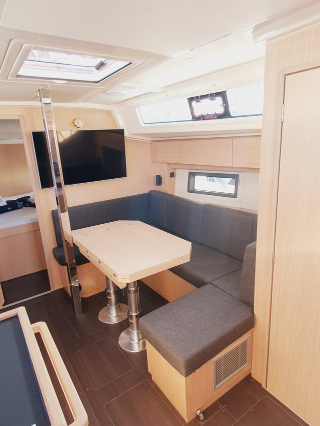 Photo #9 - Bavaria C38 (Infinity) in Pula - 33861