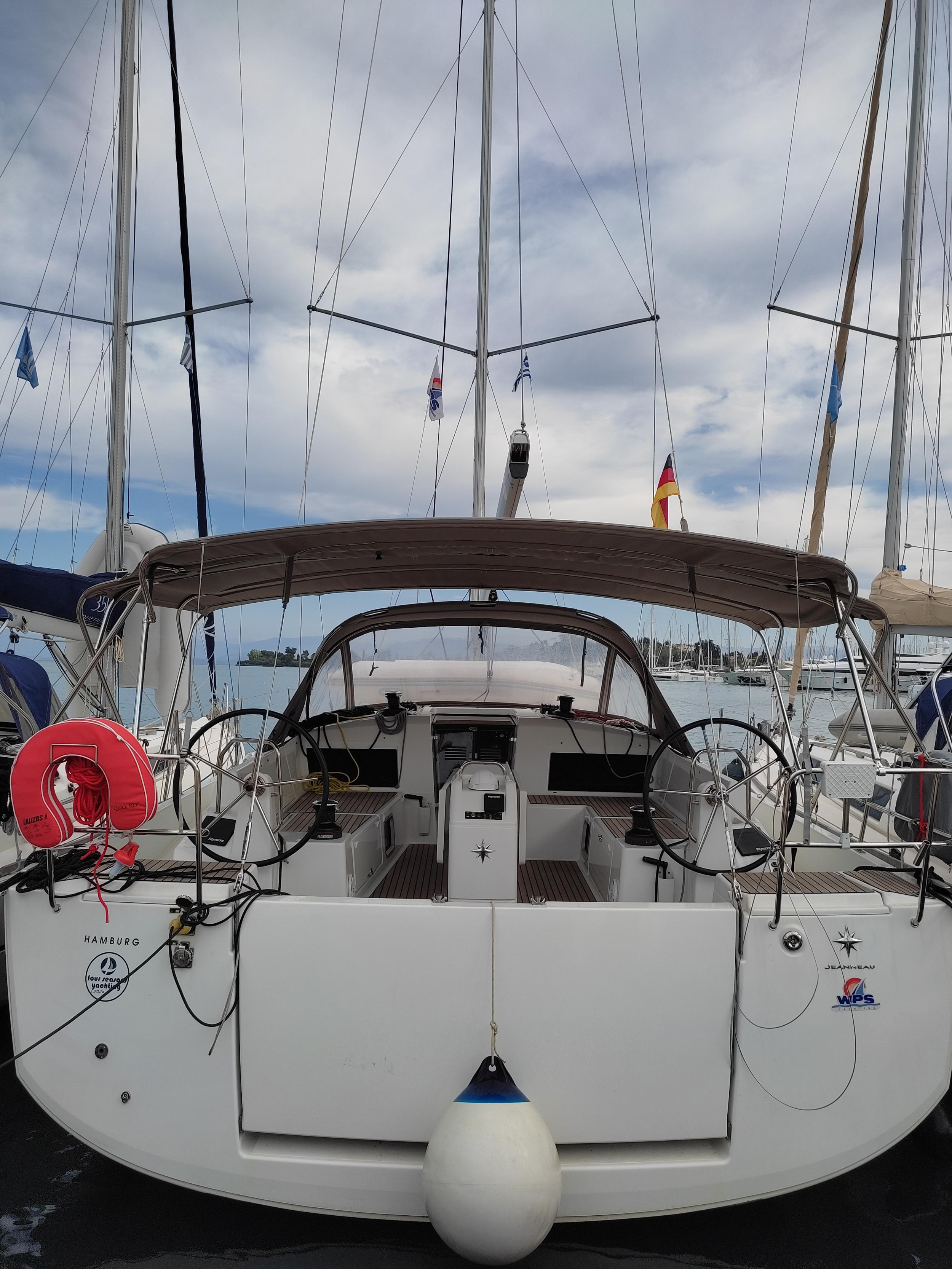 Photo #6 - Sun Odyssey 490 - 5 + 1 cab. (White Pearl) en Corfú - 33864