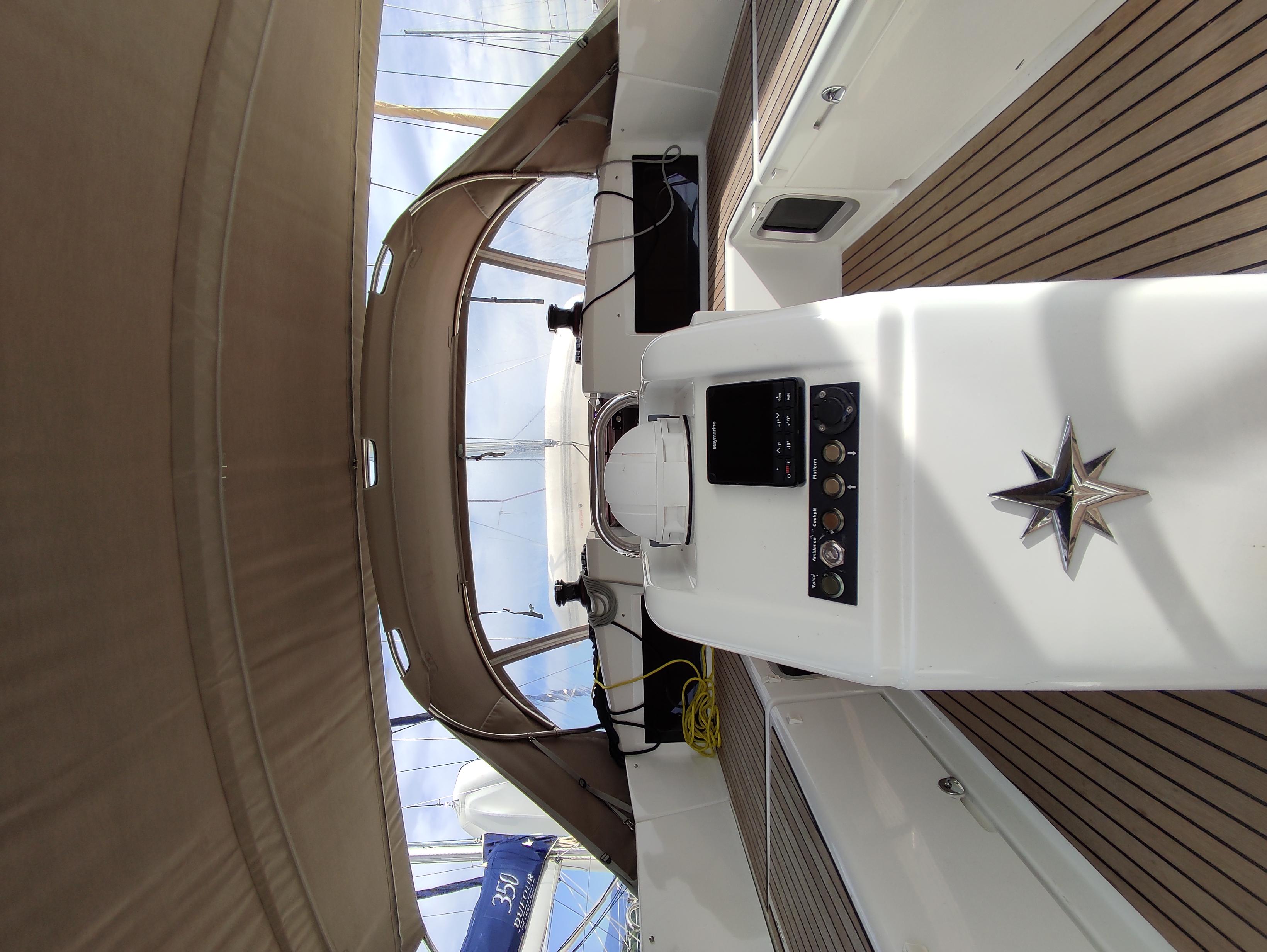 Photo #7 - Sun Odyssey 490 - 5 + 1 cab. (White Pearl) en Corfú - 33864