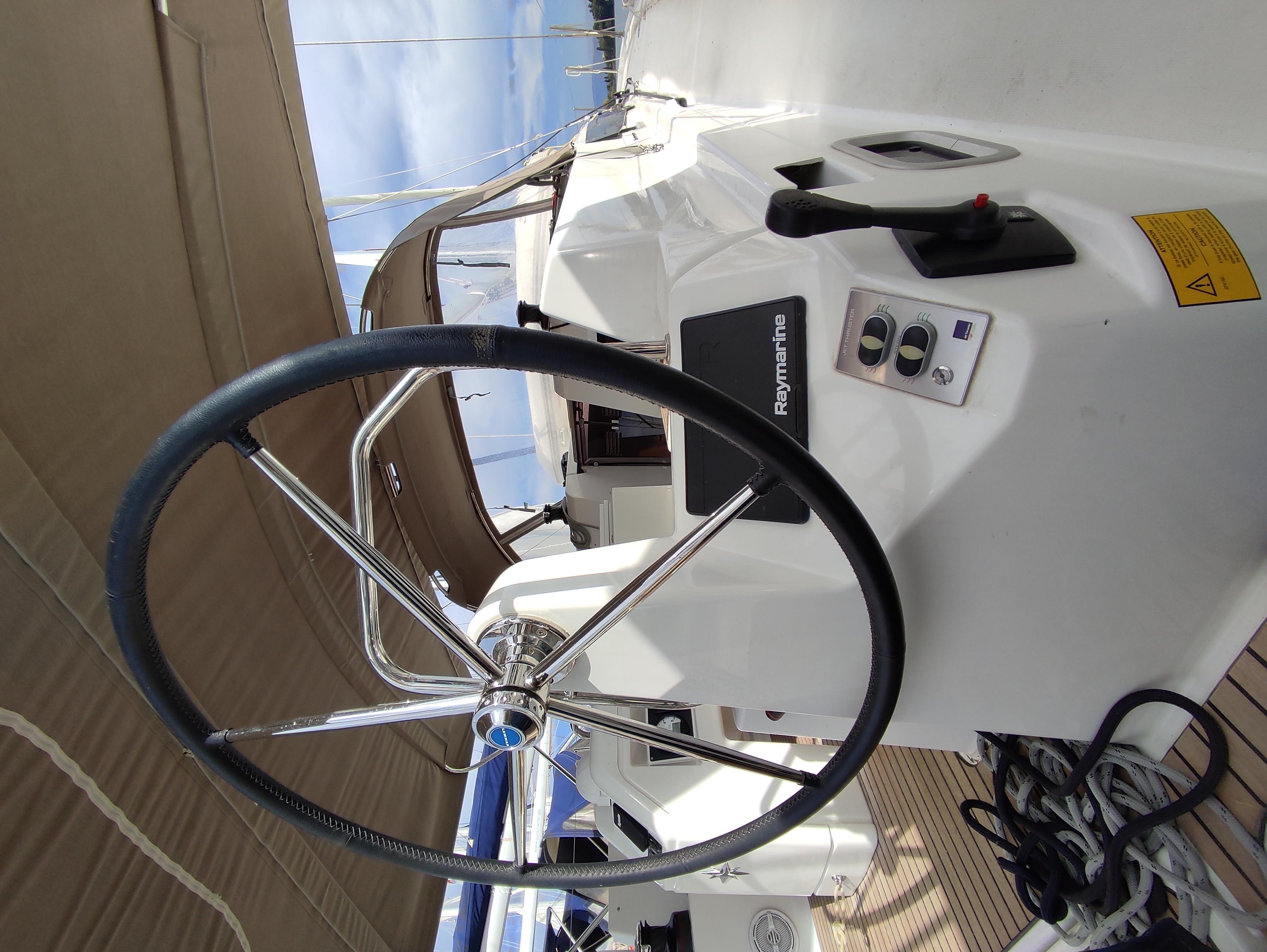 Photo #8 - Sun Odyssey 490 - 5 + 1 cab. (White Pearl) en Corfú - 33864