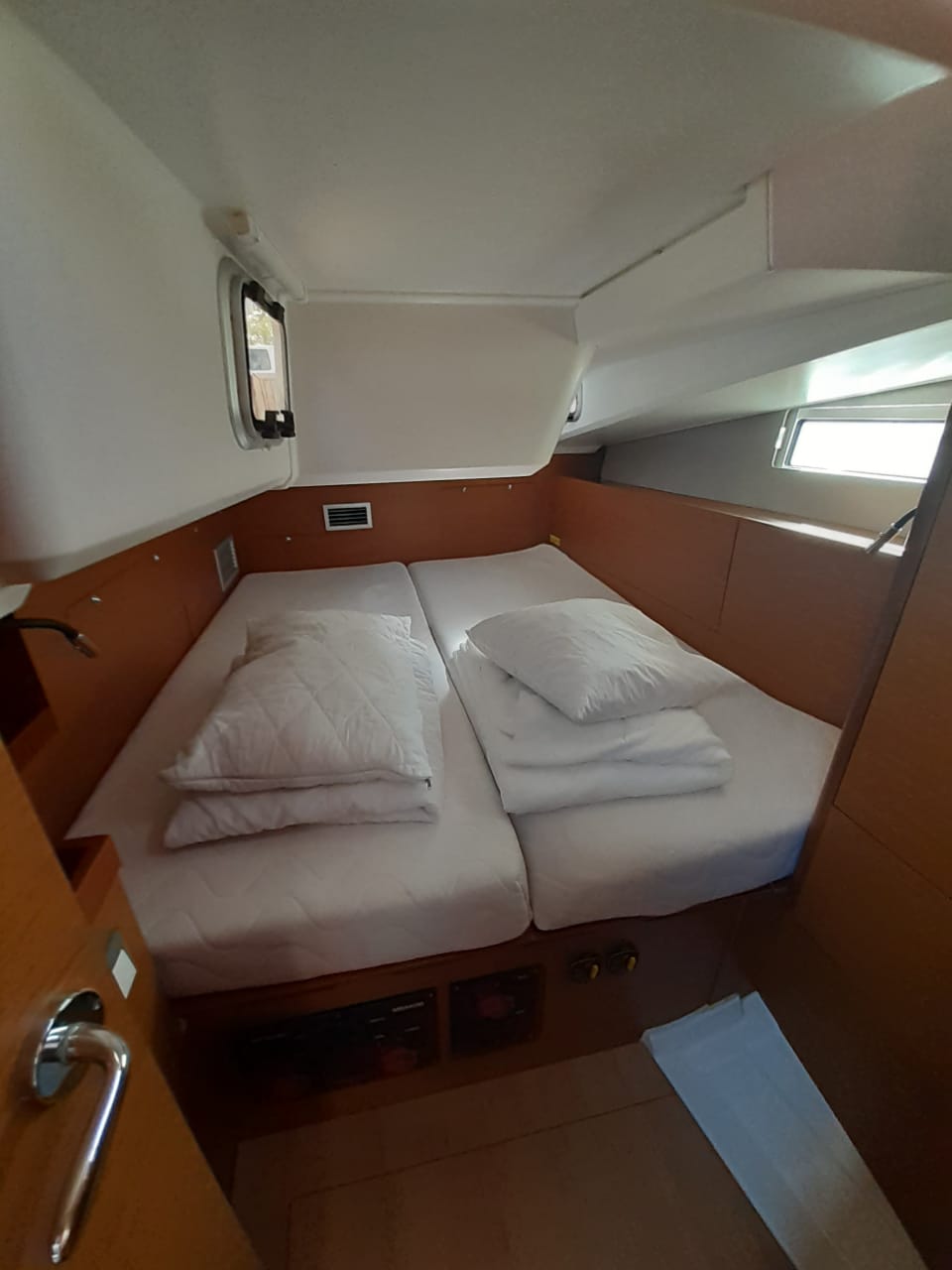 Photo #17 - Sun Odyssey 490 - 5 + 1 cab. (White Pearl) en Corfú - 33864