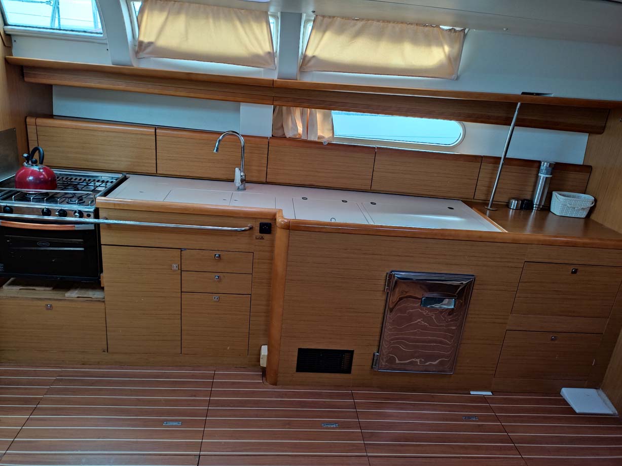 Photo #7 - Sun Odyssey 44i - 3 cab. (Miss Elli) en Corfú - 33865