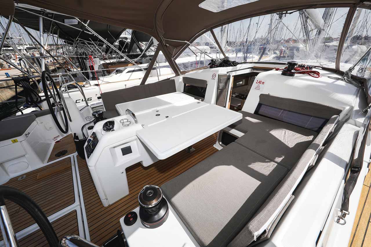 Photo #17 - Sun Odyssey 440 - 3 cab. (Follow your Dream) en Biograd - 33866