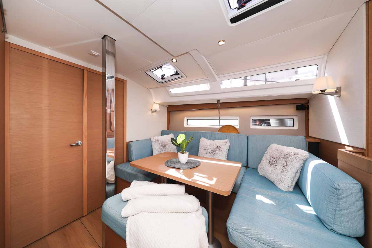 Photo #20 - Sun Odyssey 440 - 3 cab. (Follow your Dream) en Biograd - 33866