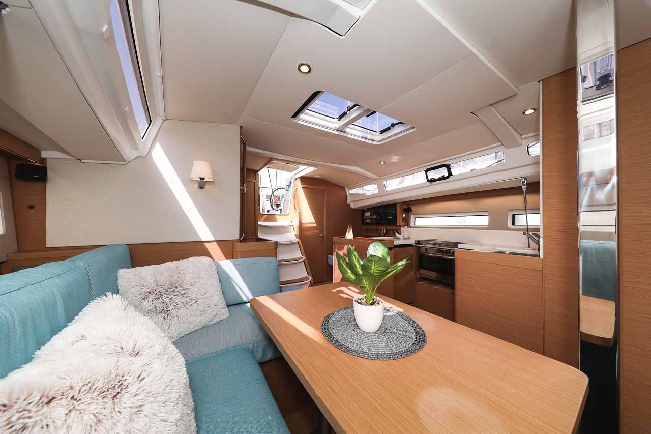 Photo #21 - Sun Odyssey 440 - 3 cab. (Follow your Dream) en Biograd - 33866