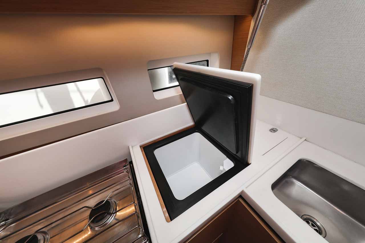 Photo #23 - Sun Odyssey 440 - 3 cab. (Follow your Dream) en Biograd - 33866