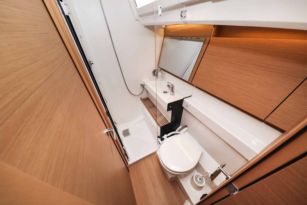 Photo #7 - Sun Odyssey 440 - 3 cab. (Follow your Dream) en Biograd - 33866