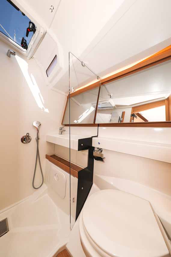 Photo #9 - Sun Odyssey 440 - 3 cab. (Follow your Dream) en Biograd - 33866
